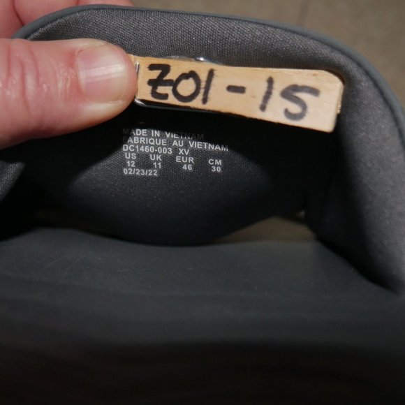 Nike Mens Air Max Cirro Men's Size 12 Comfort Slide Sandals Neon Gray NWT - Picture 10 of 13